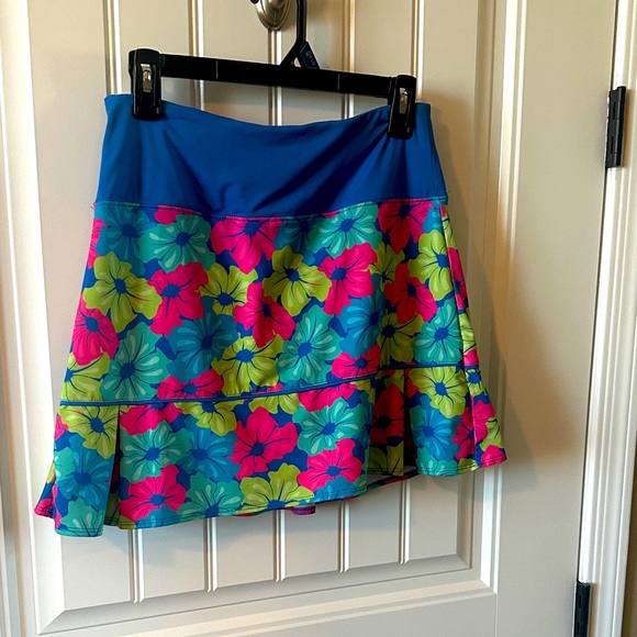 Colorful golf skort - Picture 1 of 3